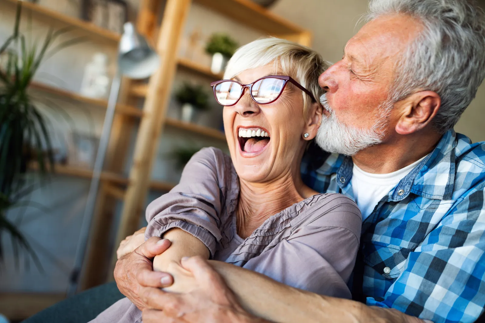 Healing Timeline After Dental Implant Surgery in Downey: Week-by-Week Guide